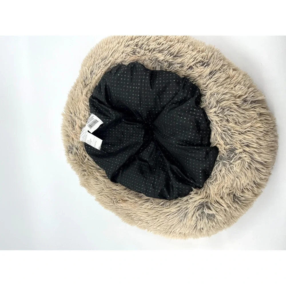 Madison Park Coco Faux Fur Self‎ Warming Indoor Round Pet Bed Cuddler Small TORN